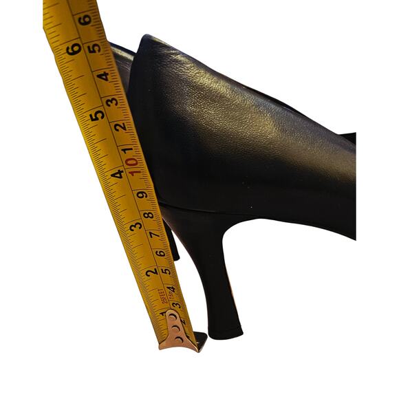Bernardo Black Leather Classic Slip-On Pointed-Toe Heels Pumps Women’s Size 10 - Picture 4 of 12